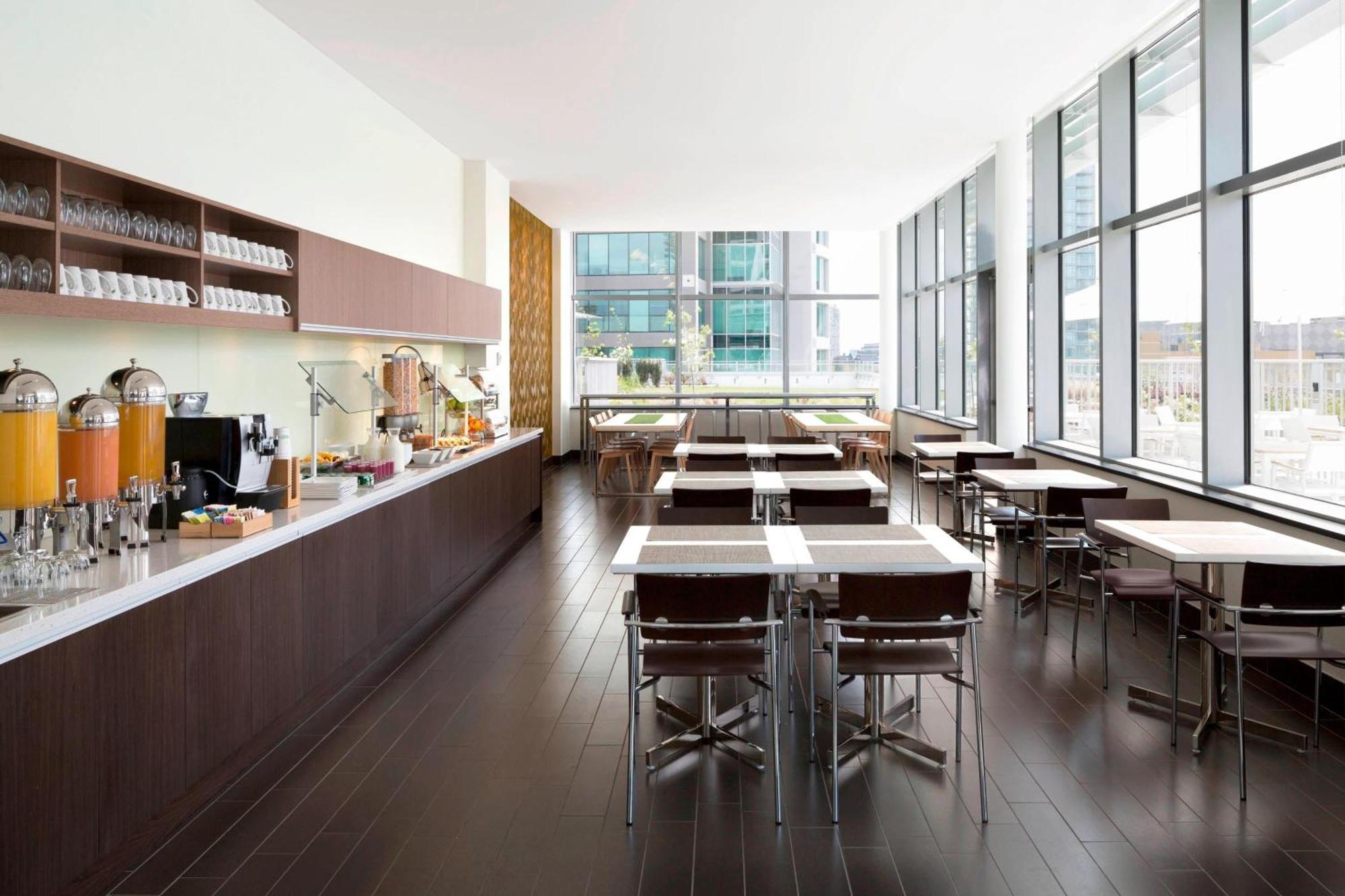 Element Vancouver Metrotown Burnaby Extérieur photo